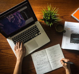 仕事をしている写真